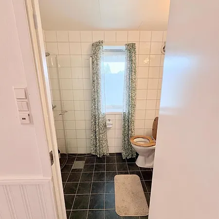 Cozy Close To Nature Apartment Tromso